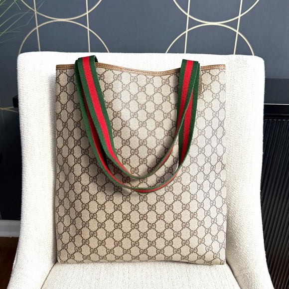 Authentic Gucci brown monogram coated canvas tote bag - Picture 6 of 16